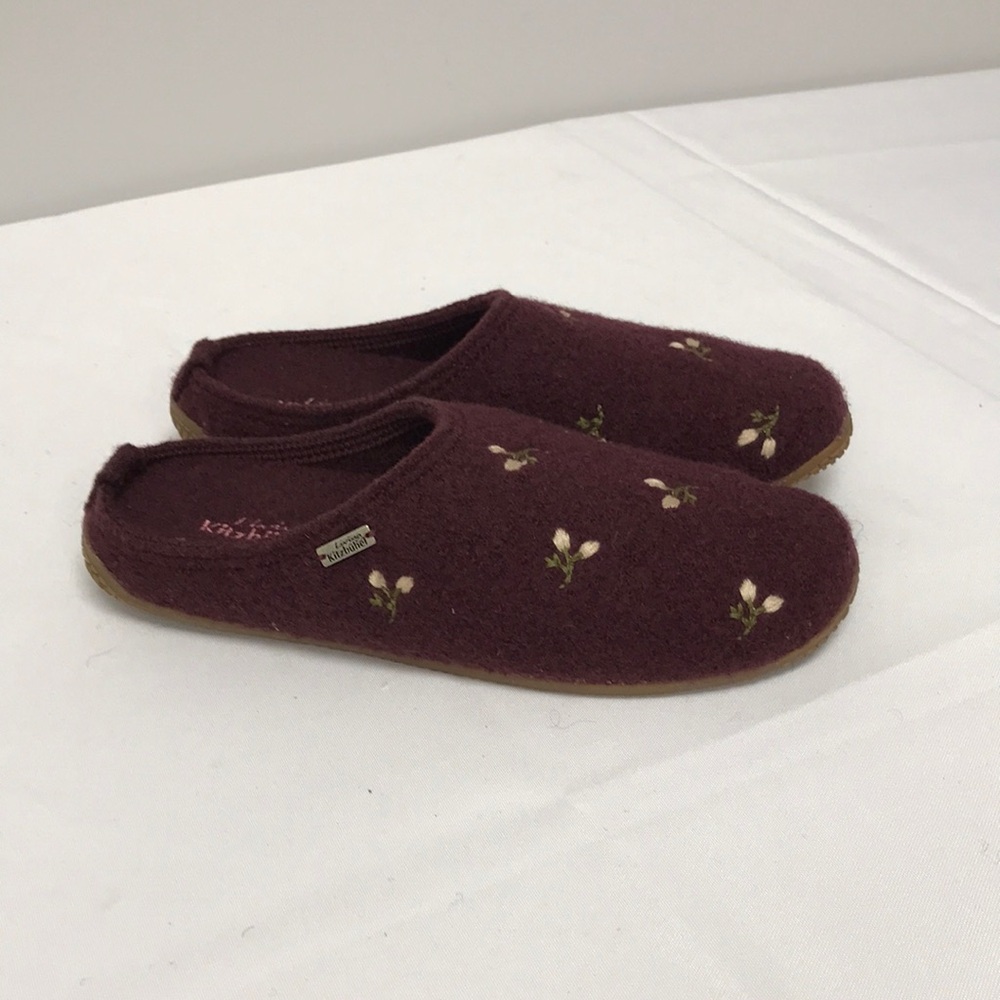 Living Kitzbuhel Flower clog size 6 US
